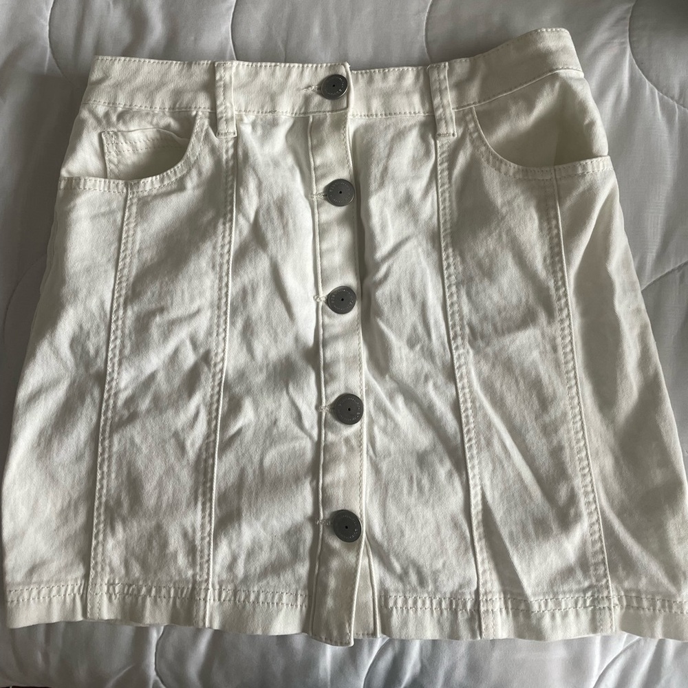 White mini skirt size 2